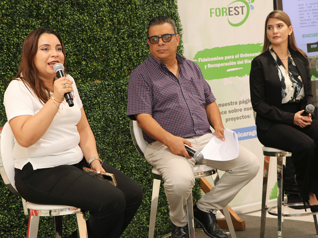 reforesta-y-gana-con-claro-y-forest-1.gif