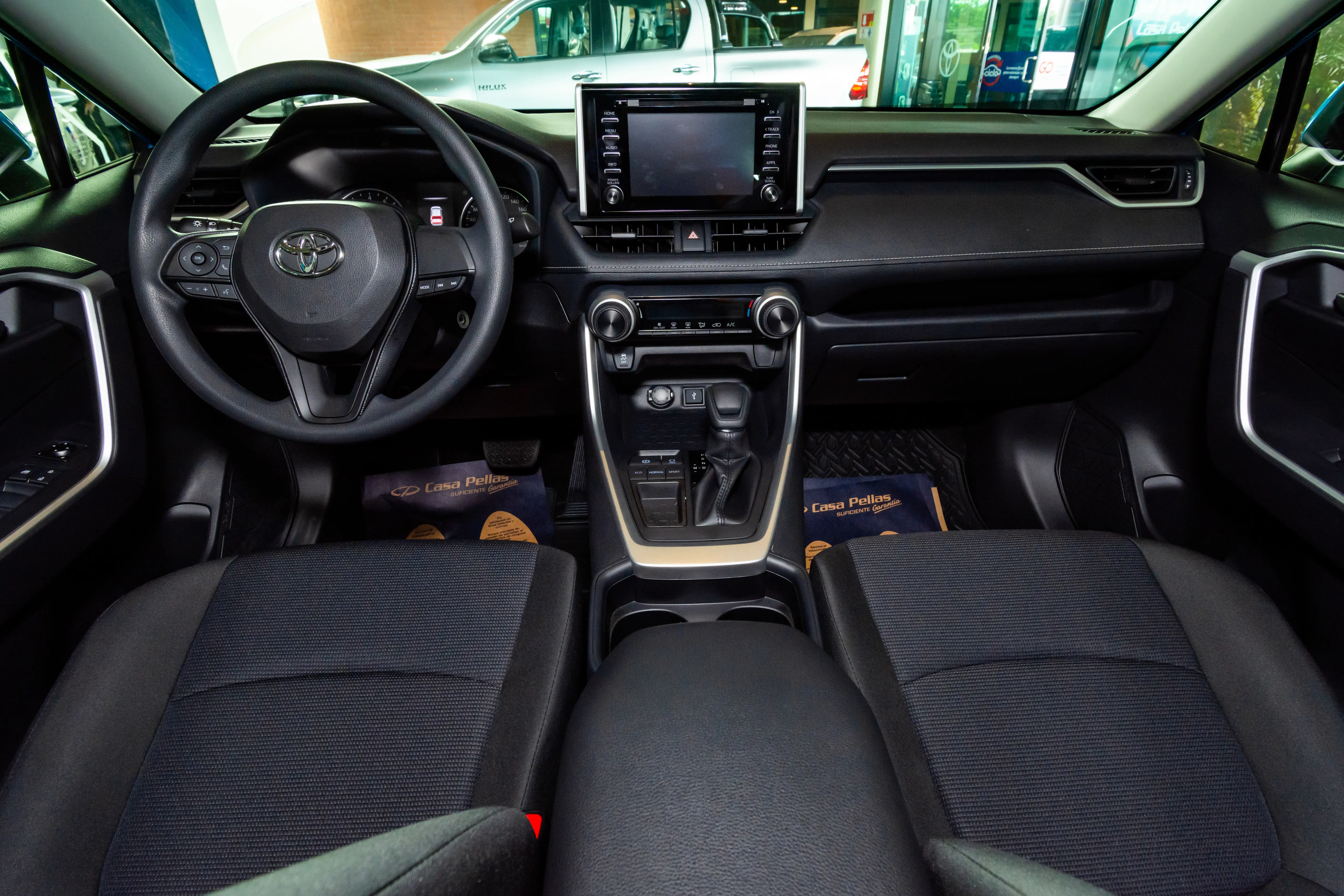 rav4-int2