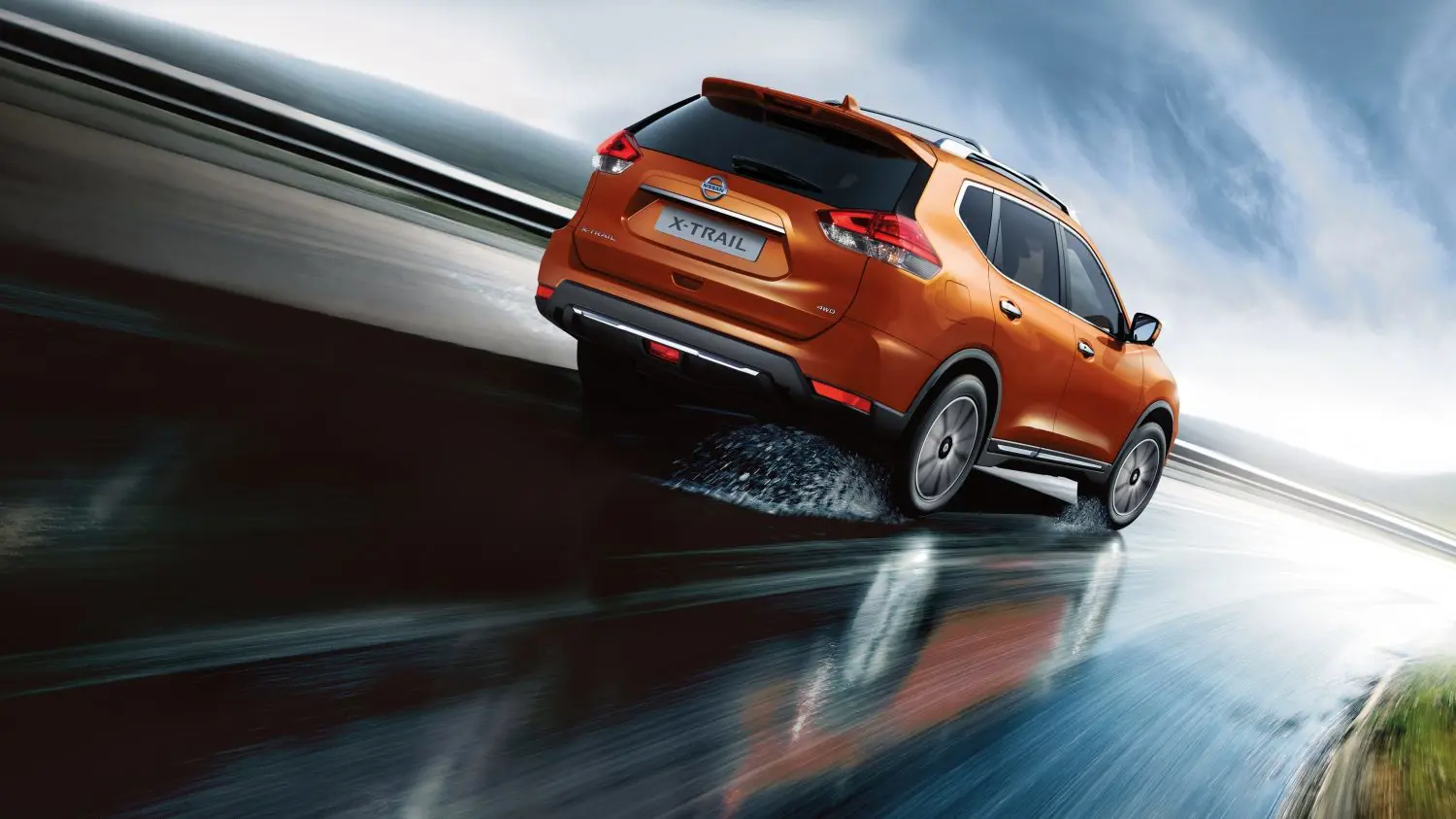 nissan-x-trail-manejando-pista-mojadajpgximgl full msmart